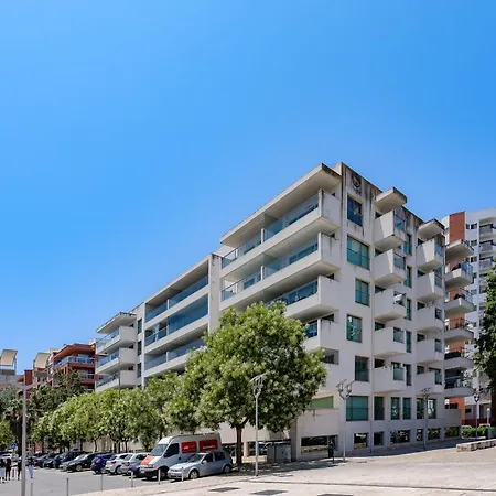Apartment 2 Bdr W/pool And Jacuzzi By Lovelystay Portimao